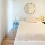 公寓 W/ Balcony, Pool & Gym | Antas By Host Wise 波尔图