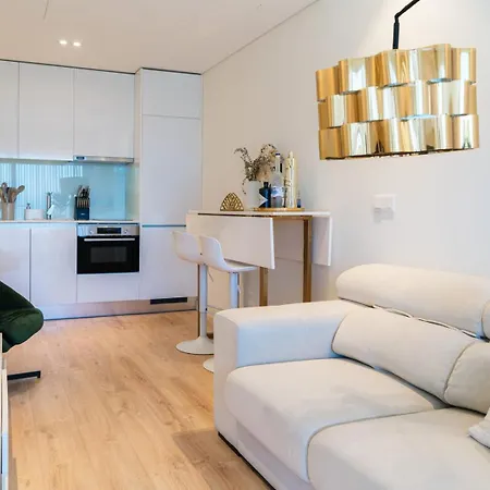 W/ Balcony, Pool & Gym | Antas By Host Wise *