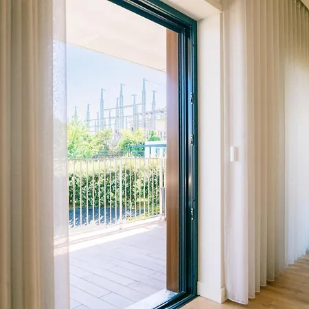 W/ Balcony, Pool & Gym | Antas By Host Wise *