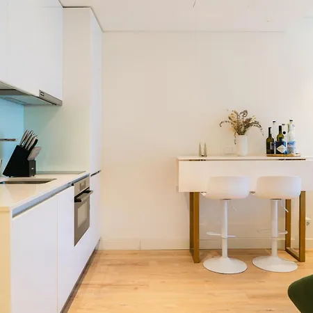 W/ Balcony, Pool & Gym | Antas By Host Wise