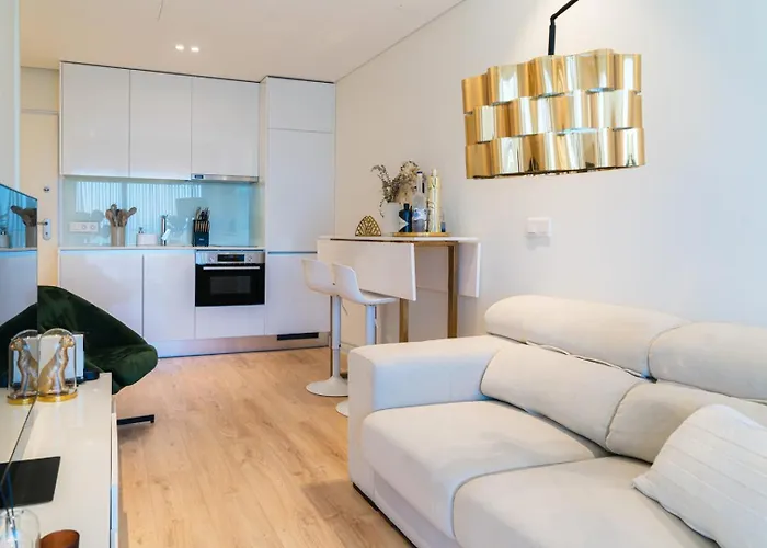 W/ Balcony, Pool & Gym | Antas By Host Wise *