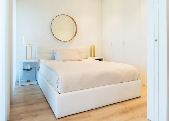 W/ Balcony, Pool & Gym | Antas By Host Wise Oporto