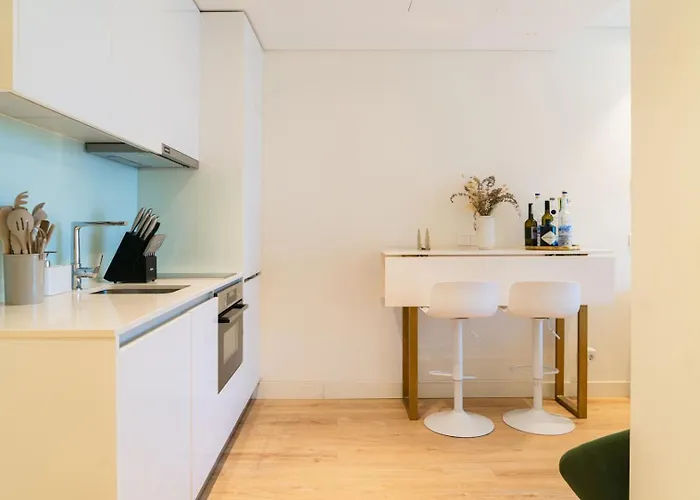 W/ Balcony, Pool & Gym | Antas By Host Wise