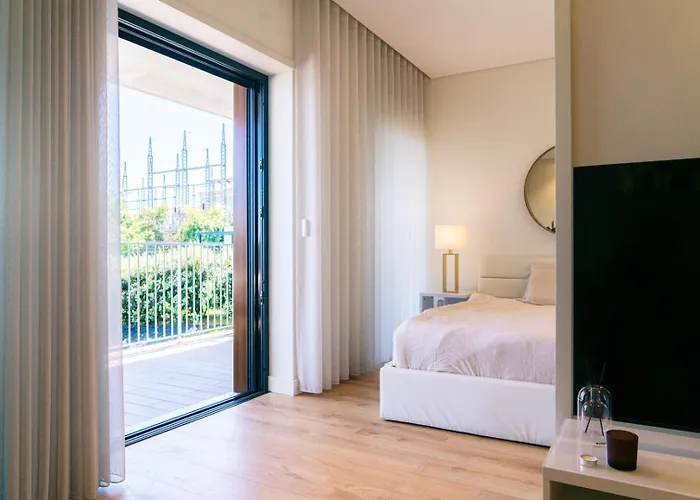 W/ Balcony, Pool & Gym | Antas By Host Wise *