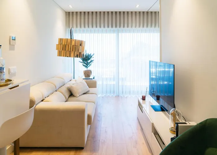 W/ Balcony, Pool & Gym | Antas By Host Wise Appartamento