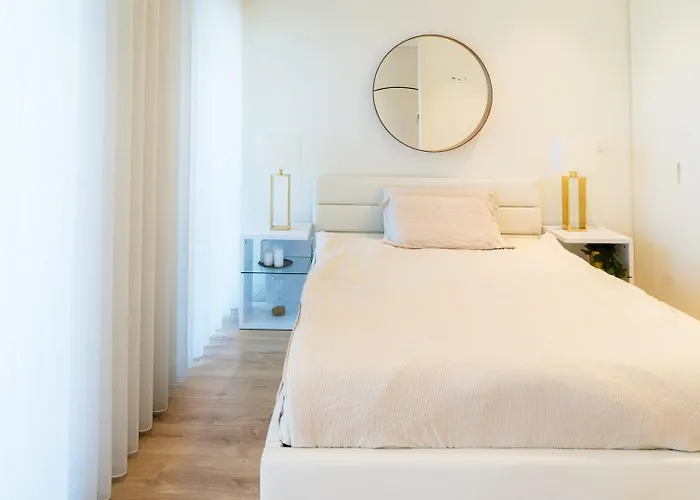 Appartamento W/ Balcony, Pool & Gym | Antas By Host Wise Oporto