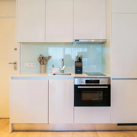 W/ Balcony, Pool & Gym | Antas By Host Wise * 波尔图