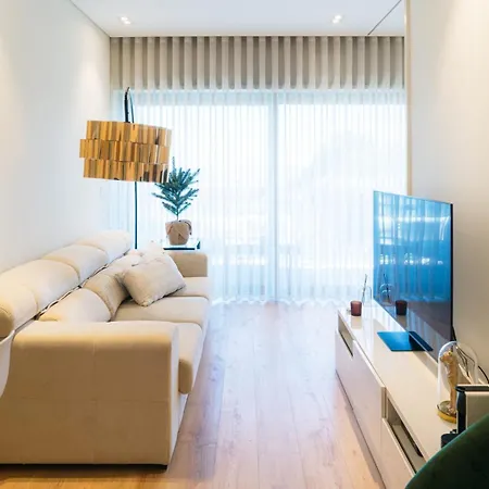 W/ Balcony, Pool & Gym | Antas By Host Wise 公寓