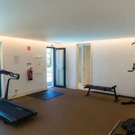 W/ Balcony, Pool & Gym | Antas By Host Wise Apartmán