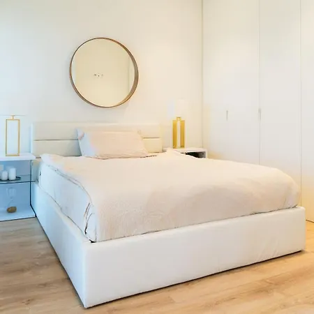 W/ Balcony, Pool & Gym | Antas By Host Wise Porto