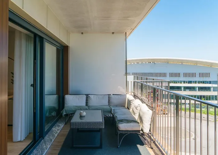 W/ Balcony, Pool & Gym | Antas By Host Wise